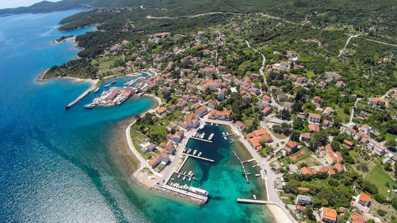 Apartments And Rooms By The Sea Nerezine, Losinj - 11815 Exteriér fotografie