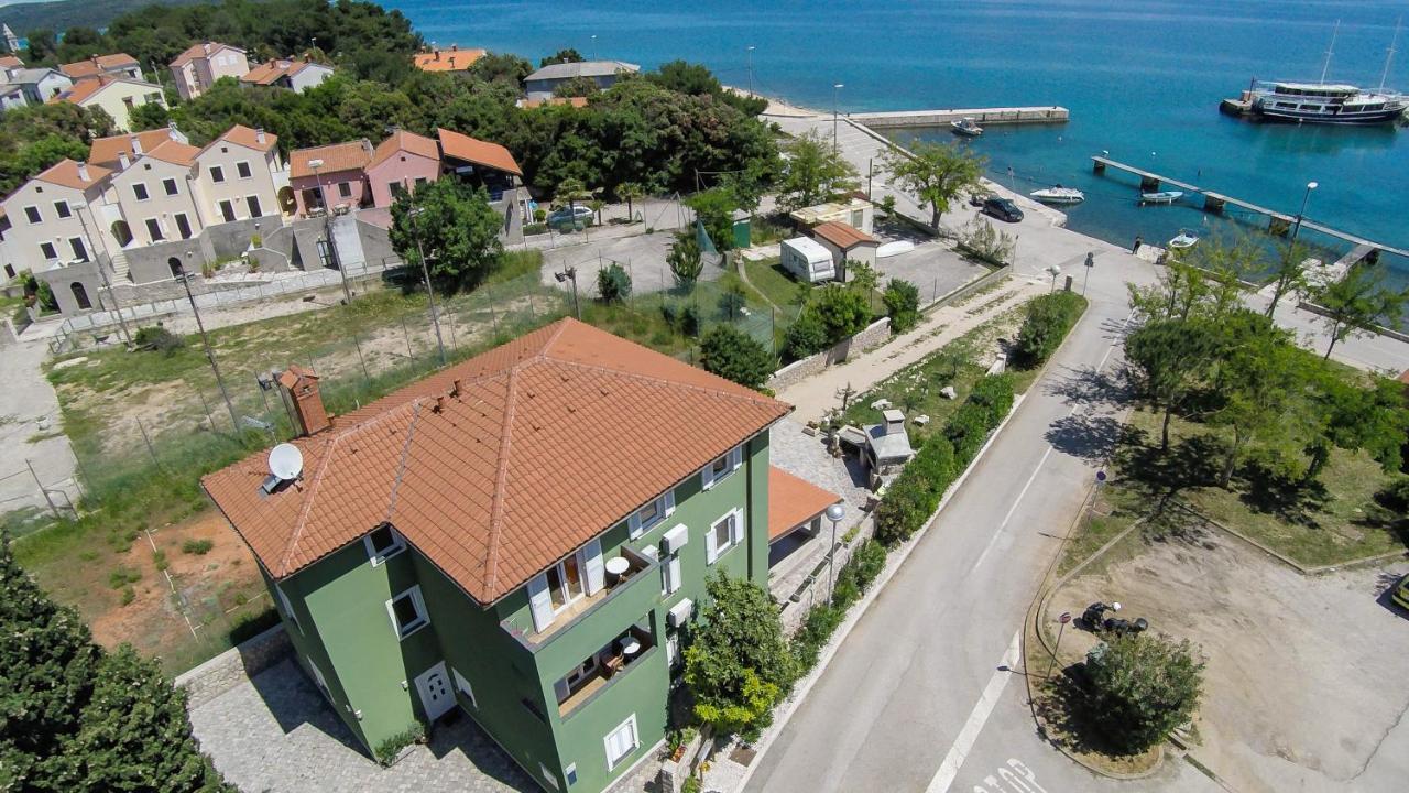 Apartments And Rooms By The Sea Nerezine, Losinj - 11815 Exteriér fotografie
