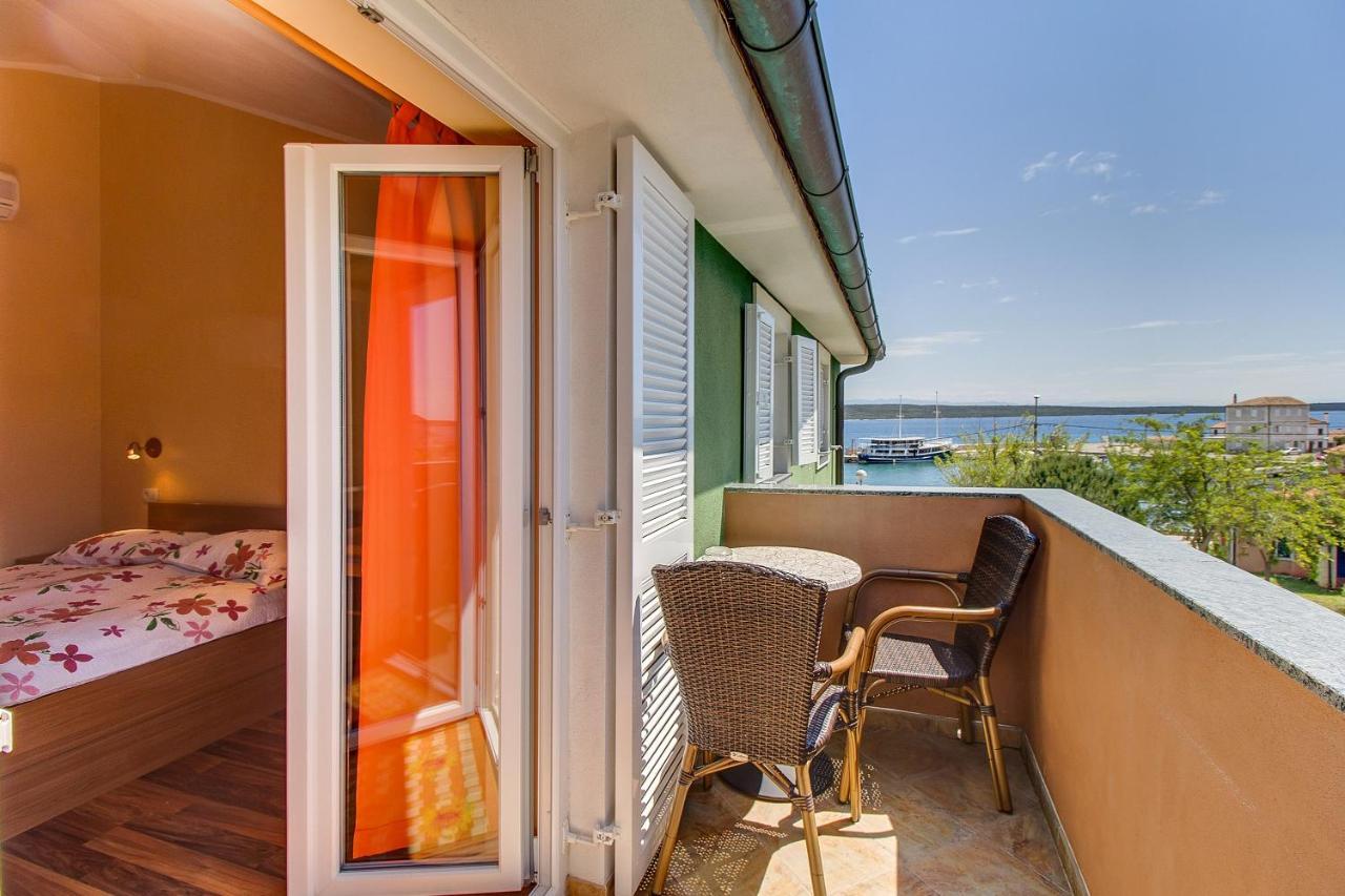 Apartments And Rooms By The Sea Nerezine, Losinj - 11815 Exteriér fotografie