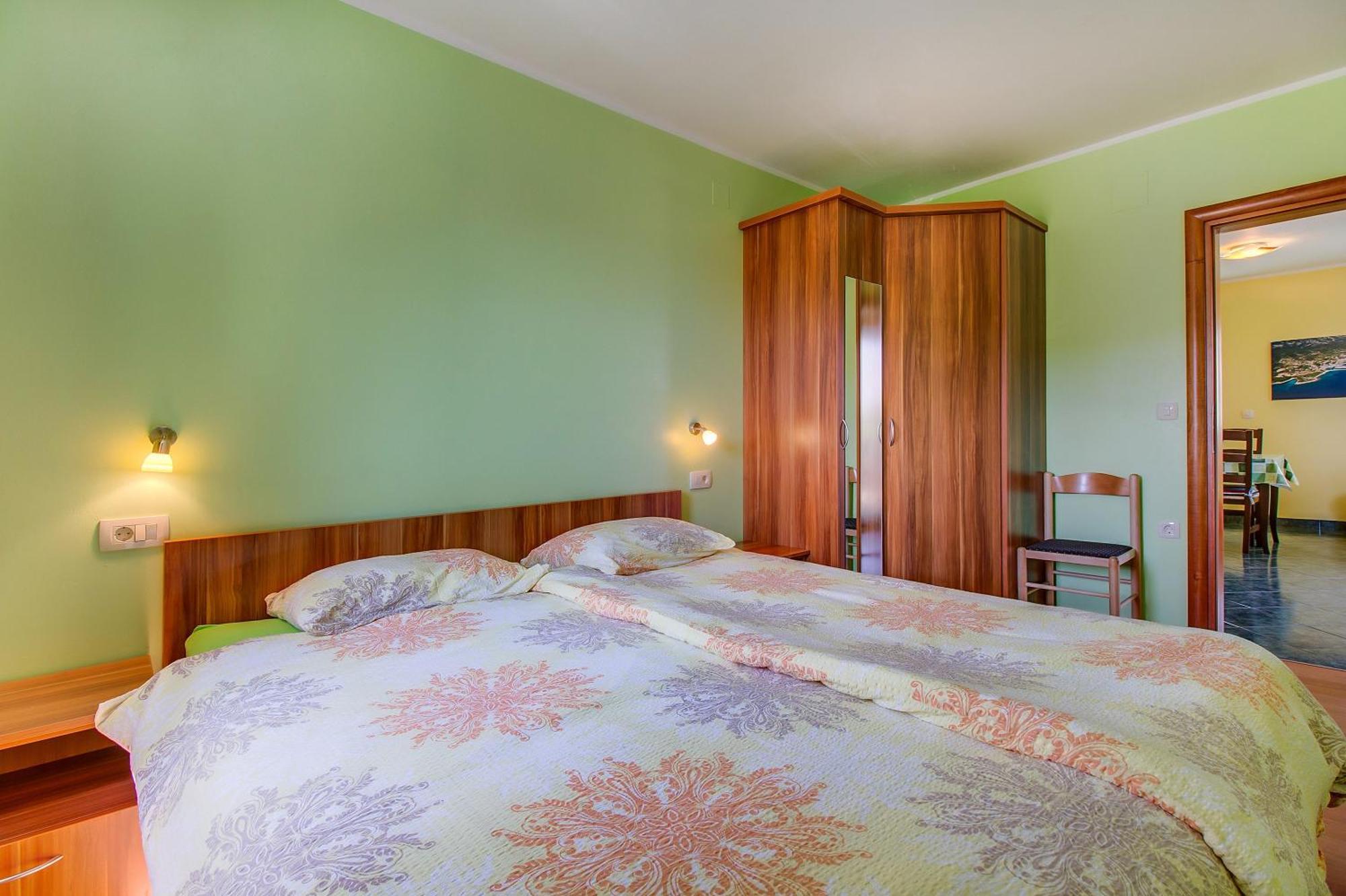 Apartments And Rooms By The Sea Nerezine, Losinj - 11815 Pokoj fotografie